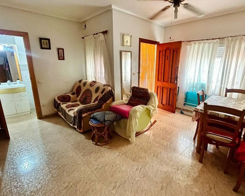 3 soveværelse Byhus til salg i Torrevieja - € 219.000 (Ref: 10034349)