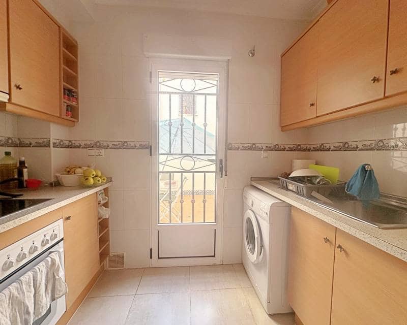 2 bedroom Townhouse for sale in Torrevieja with pool - € 162,500 (Ref: 10034422)