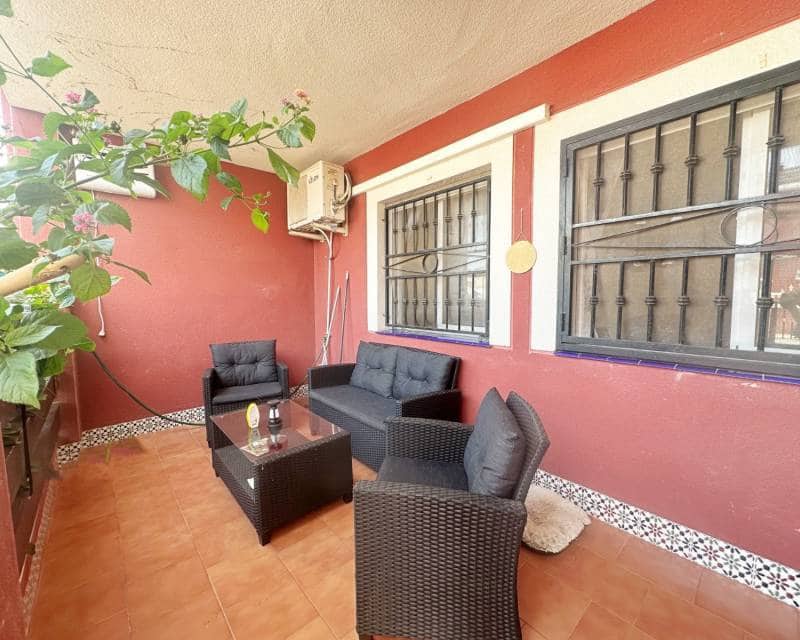 2 bedroom Townhouse for sale in Torrevieja with pool - € 162,500 (Ref: 10034422)