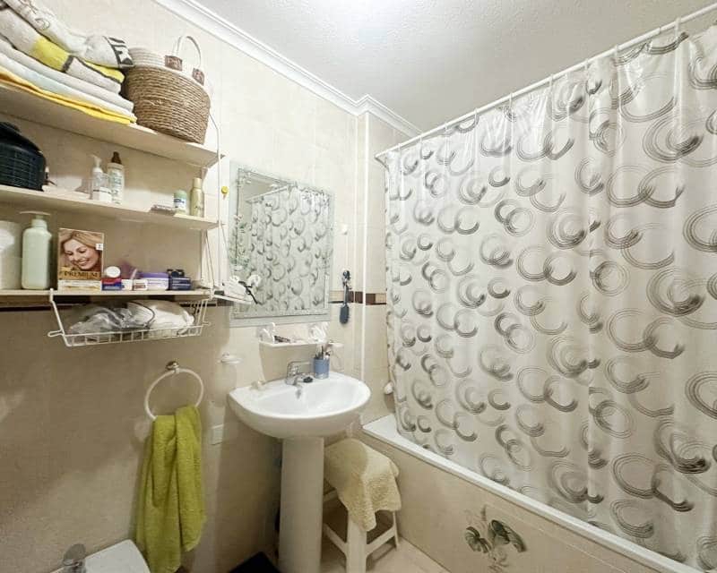 2 bedroom Townhouse for sale in Torrevieja with pool - € 162,500 (Ref: 10034422)