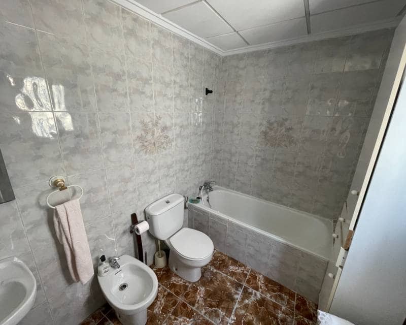 5 bedroom Townhouse for sale in Rojales - € 206,000 (Ref: 10034561)