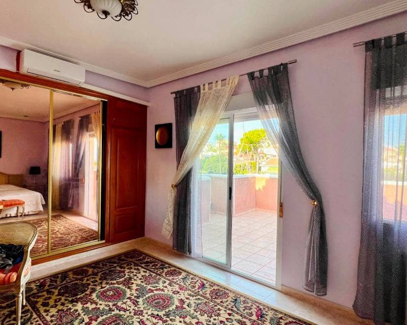 2 slaapkamer Villa te koop in Los Balcones met zwembad garage - € 699.990 (Ref: 10035832)