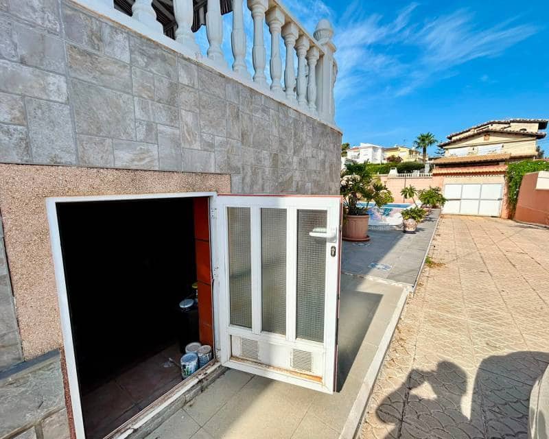 2 slaapkamer Villa te koop in Los Balcones met zwembad garage - € 699.990 (Ref: 10035832)