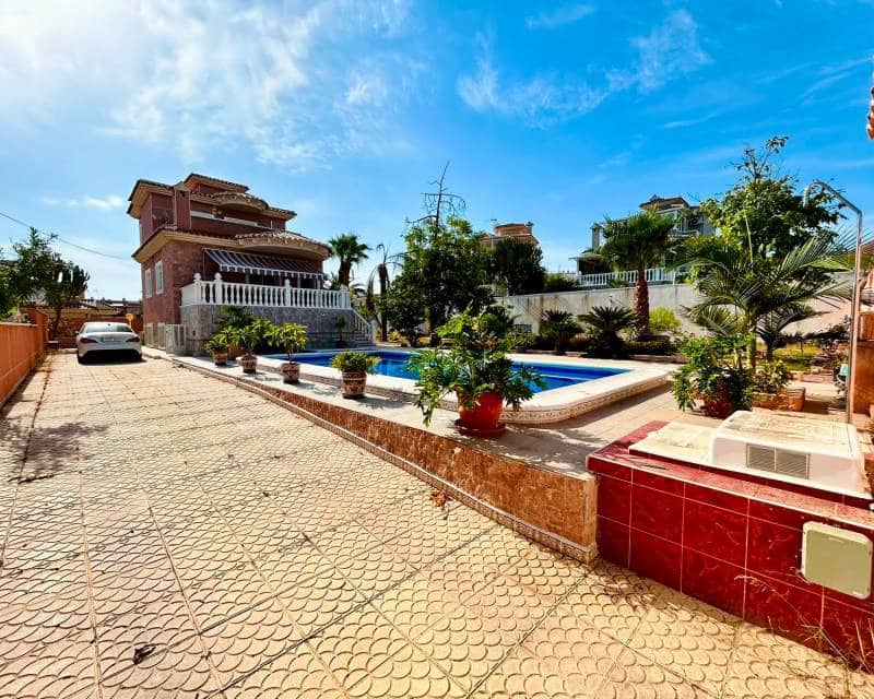 2 slaapkamer Villa te koop in Los Balcones met zwembad garage - € 699.990 (Ref: 10035832)