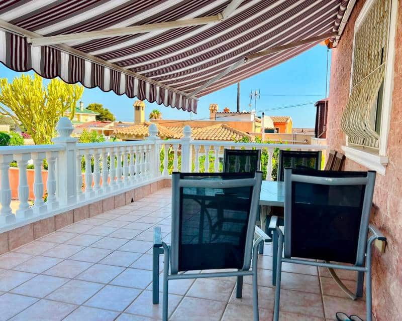 2 slaapkamer Villa te koop in Los Balcones met zwembad garage - € 699.990 (Ref: 10035832)