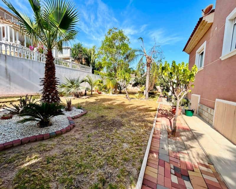 2 slaapkamer Villa te koop in Los Balcones met zwembad garage - € 699.990 (Ref: 10035832)