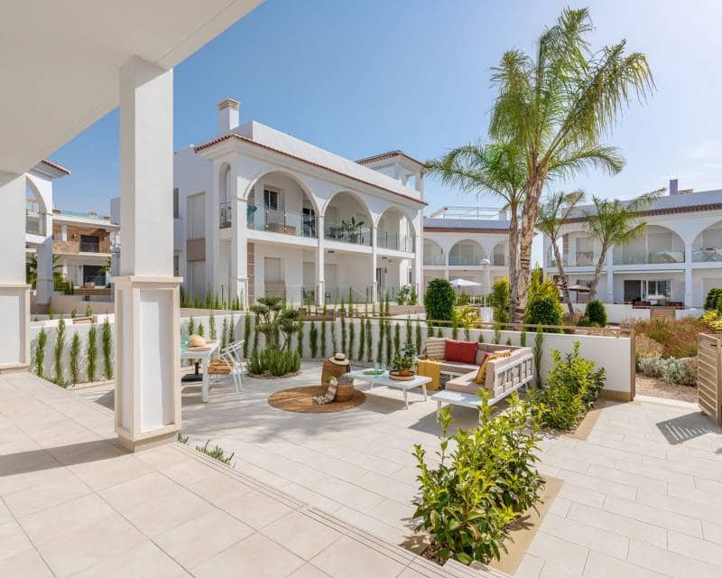 3 bedroom Townhouse for sale in Ciudad Quesada with pool - € 400,000 (Ref: 10035994)