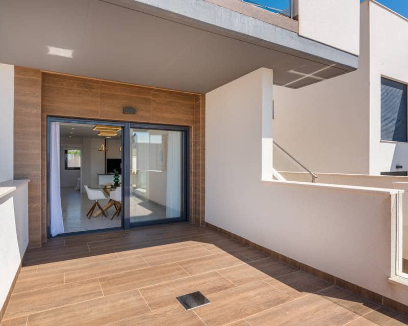 3 soveværelse Byhus til salg i San Miguel de Salinas med swimmingpool - € 425.000 (Ref: 10036004)
