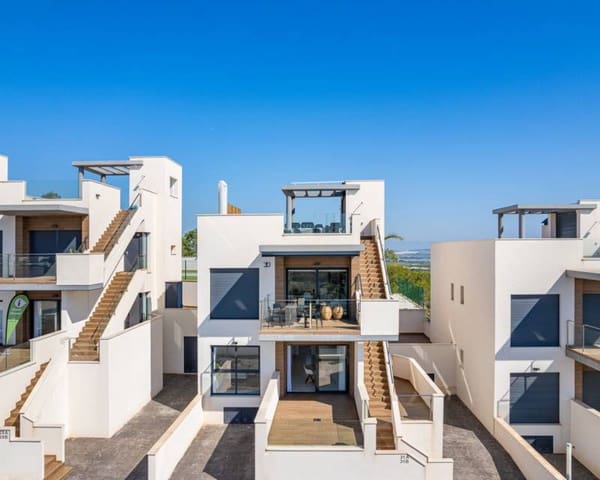 3 soveværelse Byhus til salg i San Miguel de Salinas med swimmingpool - € 425.000 (Ref: 10036004)