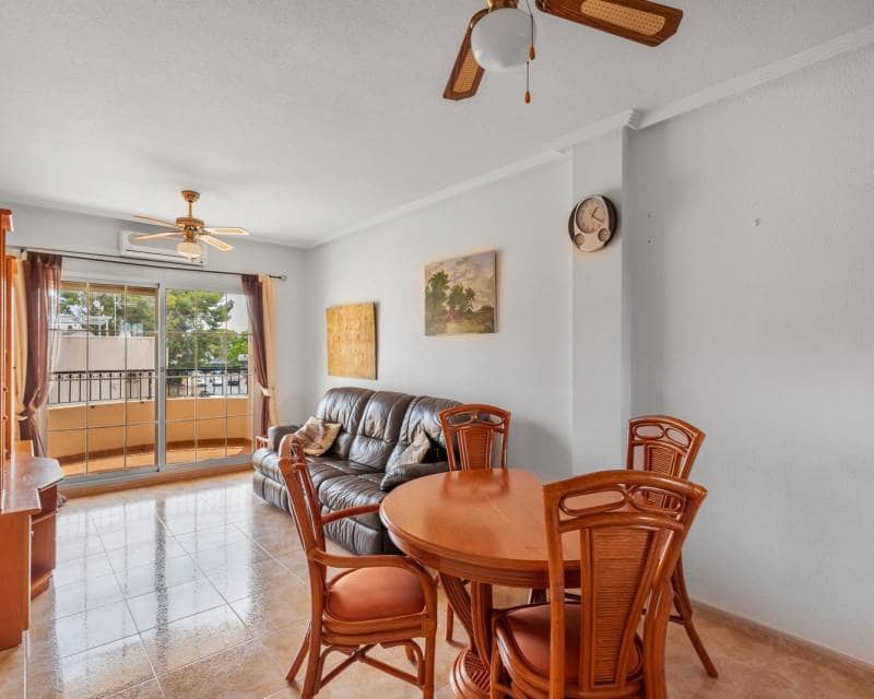 2 soveværelse Lejlighed til salg i Villamartin - € 175.000 (Ref: 10036008)