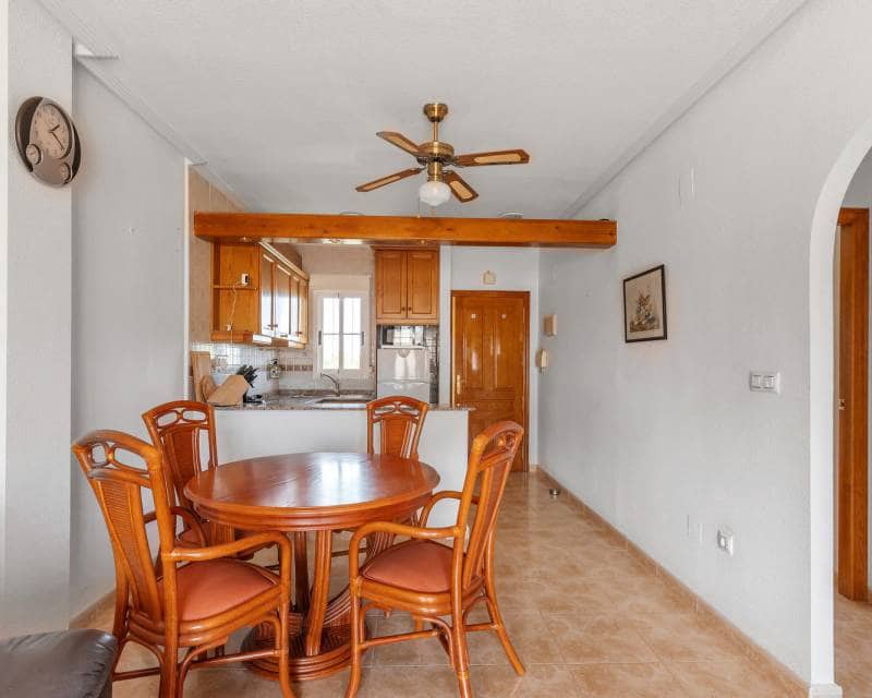 2 soveværelse Lejlighed til salg i Villamartin - € 175.000 (Ref: 10036008)