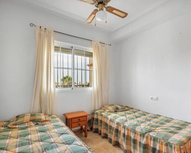 2 soveværelse Lejlighed til salg i Villamartin - € 175.000 (Ref: 10036008)