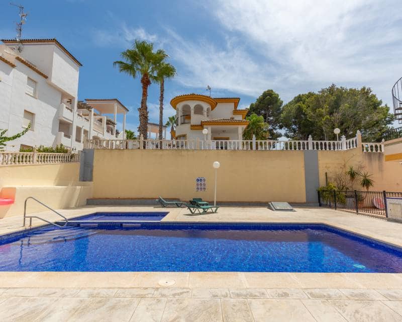 2 soveværelse Lejlighed til salg i Villamartin - € 175.000 (Ref: 10036008)