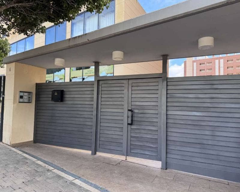 2 bedroom Apartment for sale in La Villajoyosa / Vila Joiosa with pool - € 265,000 (Ref: 10041551)