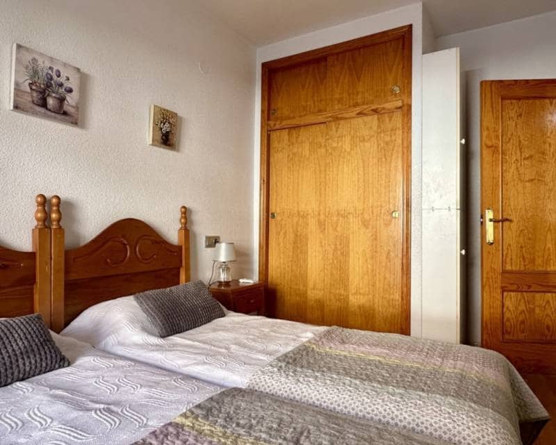 2 sovrum Lägenhet till salu i Torrevieja - 159 000 € (Ref: 10041751)