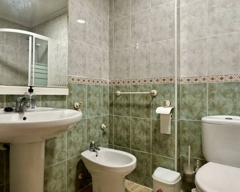 2 sovrum Lägenhet till salu i Torrevieja - 159 000 € (Ref: 10041751)