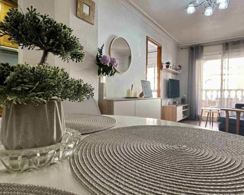2 sovrum Lägenhet till salu i Torrevieja - 159 000 € (Ref: 10041751)