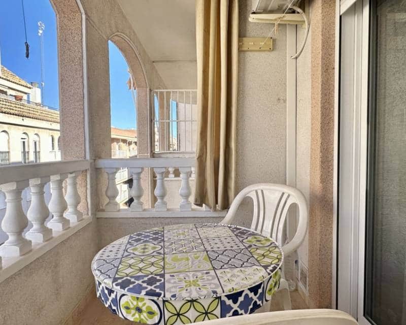 2 sovrum Lägenhet till salu i Torrevieja - 159 000 € (Ref: 10041751)