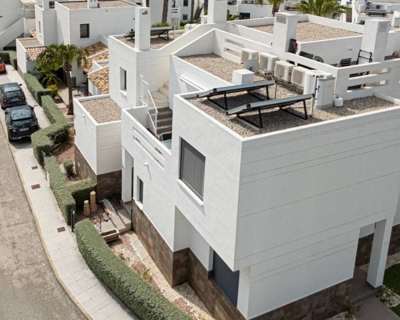 2 soverom Leilighet til salgs i Las Ramblas Golf med svømmebasseng - € 325 000 (Ref: 10041907)