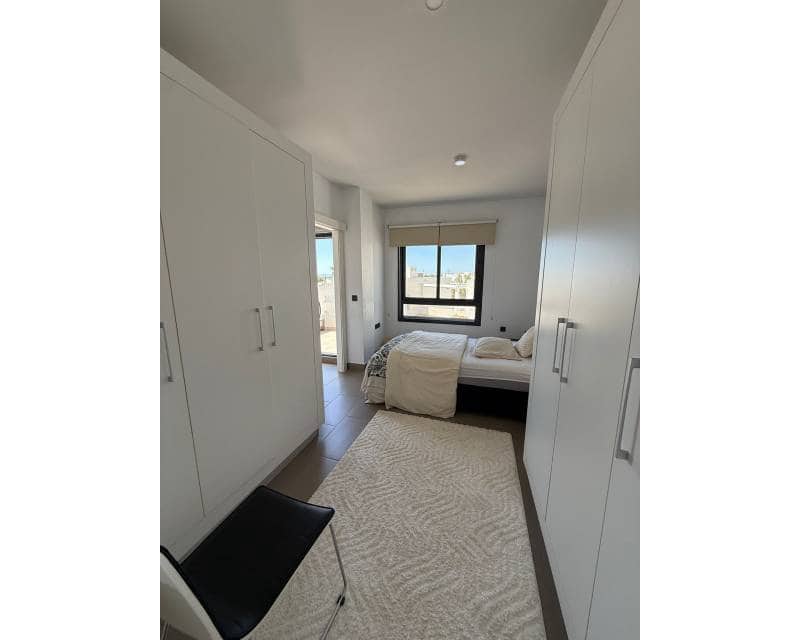 2 soverom Leilighet til salgs i Las Ramblas Golf med svømmebasseng - € 325 000 (Ref: 10041907)