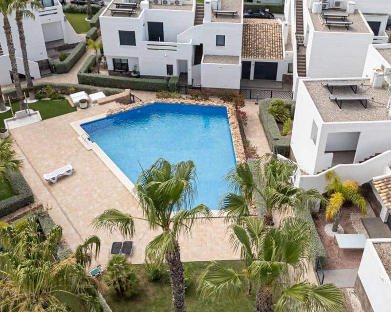 2 soverom Leilighet til salgs i Las Ramblas Golf med svømmebasseng - € 325 000 (Ref: 10041907)