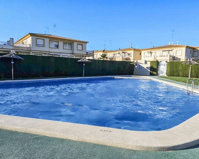 2 bedroom Townhouse for sale in Playa Flamenca with pool - € 169,000 (Ref: 10042139)