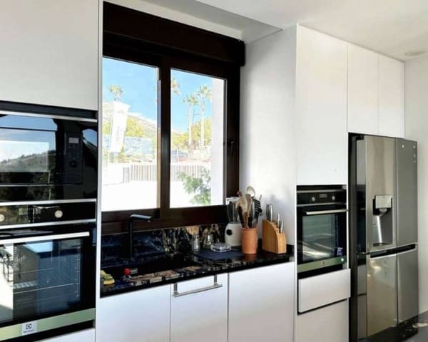 3 sypialnia Willa na sprzedaż w Golf Bahía, Finestrat z basenem - 780 000 € (Ref: 10042140)