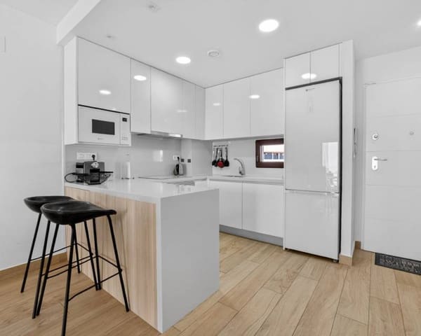 2 makuuhuone Huoneisto myytävänä paikassa Los Balcones mukana uima-altaan 
autotalli - 295 000 € (Ref: 10042241)