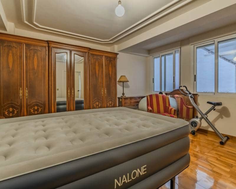 5 bedroom Apartment for sale in Guardamar del Segura - € 349,000 (Ref: 10043426)