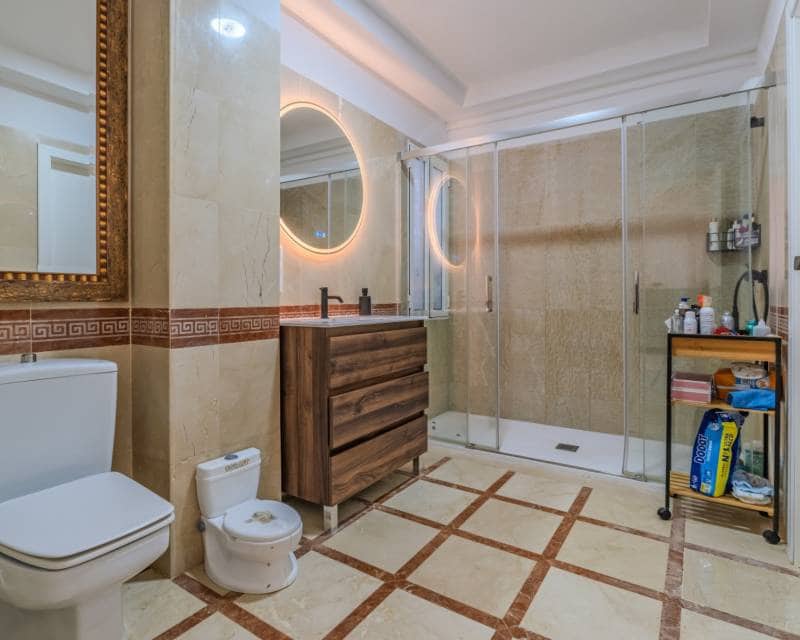 5 bedroom Apartment for sale in Guardamar del Segura - € 349,000 (Ref: 10043426)