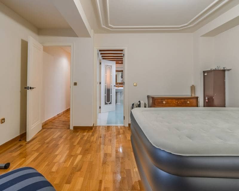 5 bedroom Apartment for sale in Guardamar del Segura - € 349,000 (Ref: 10043426)
