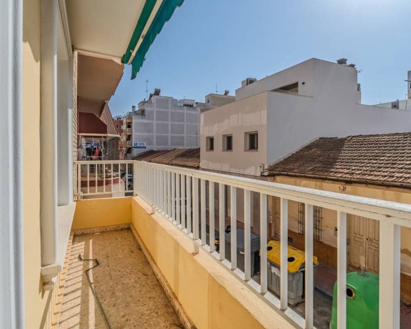 5 bedroom Apartment for sale in Guardamar del Segura - € 349,000 (Ref: 10043426)