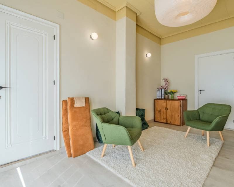 5 bedroom Apartment for sale in Guardamar del Segura - € 349,000 (Ref: 10043426)