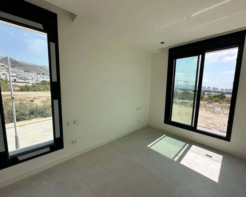 4 bedroom Villa for sale in Finestrat - € 990,000 (Ref: 10043531)