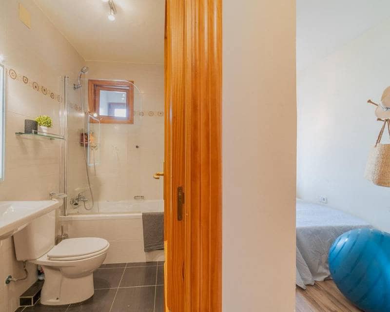 3 bedroom Apartment for sale in Torrevieja - € 159,000 (Ref: 10045798)