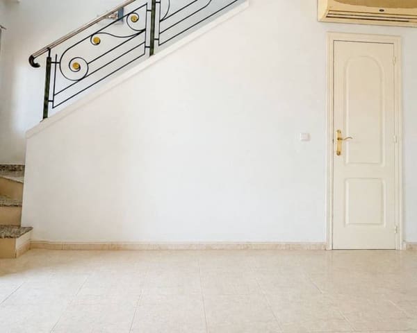 3 chambre Villa/Maison Mitoyenne à vendre à Doña Pepa, Rojales avec piscine - 229 000 € (Ref: 10047855)