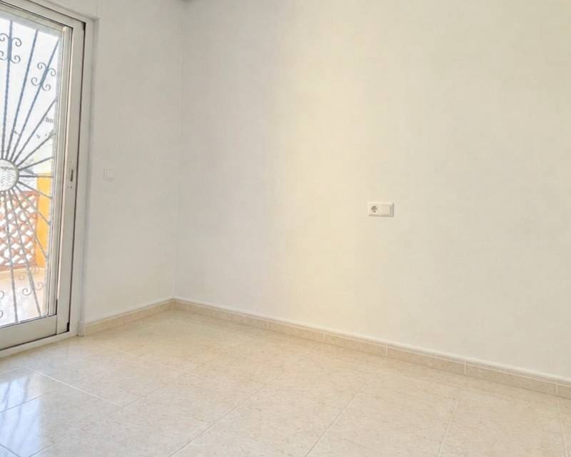 3 chambre Villa/Maison Mitoyenne à vendre à Dona Pepa avec piscine - 229 000 € (Ref: 10047855)