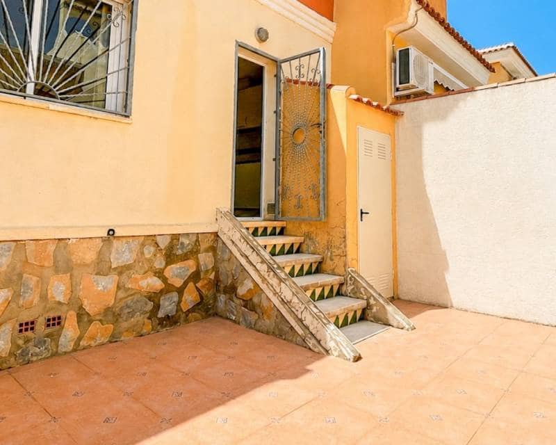 3 chambre Villa/Maison Mitoyenne à vendre à Dona Pepa avec piscine - 229 000 € (Ref: 10047855)