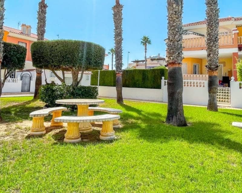 3 chambre Villa/Maison Mitoyenne à vendre à Dona Pepa avec piscine - 229 000 € (Ref: 10047855)