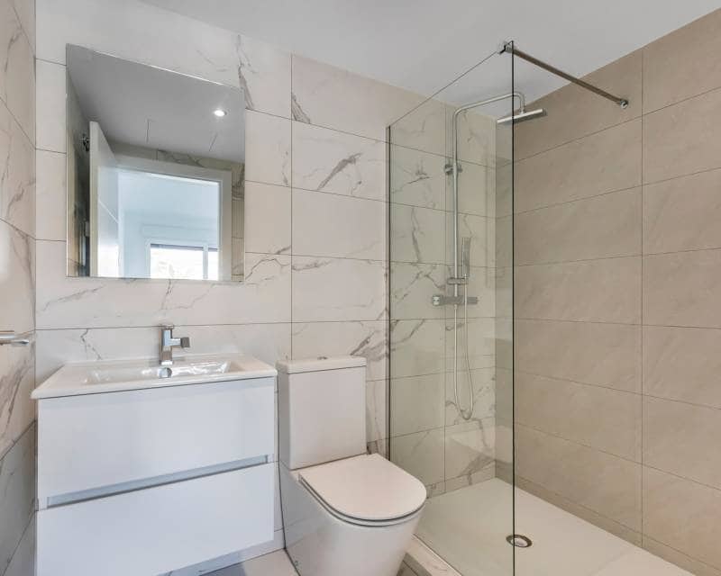 2 sovrum Lägenhet till salu i Punta Prima med pool garage - 389 000 € (Ref: 10051943)
