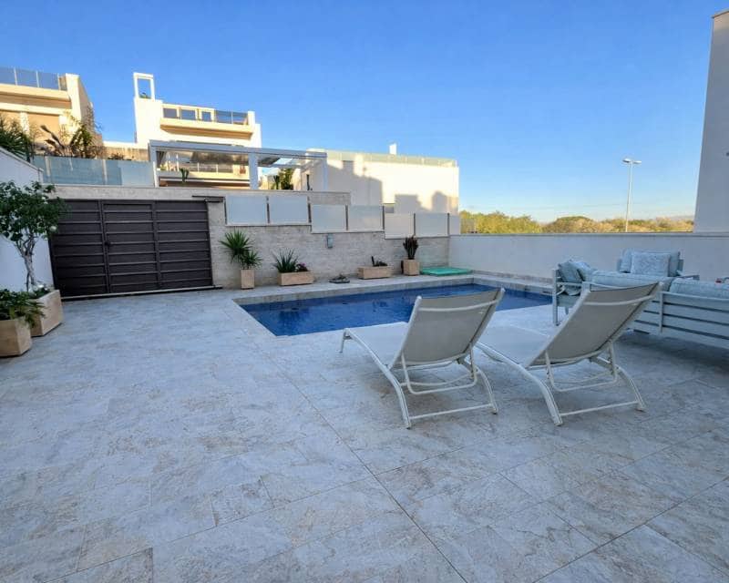 3 soveværelse Villa til salg i Orihuela Costa med swimmingpool - € 460.000 (Ref: 10052021)