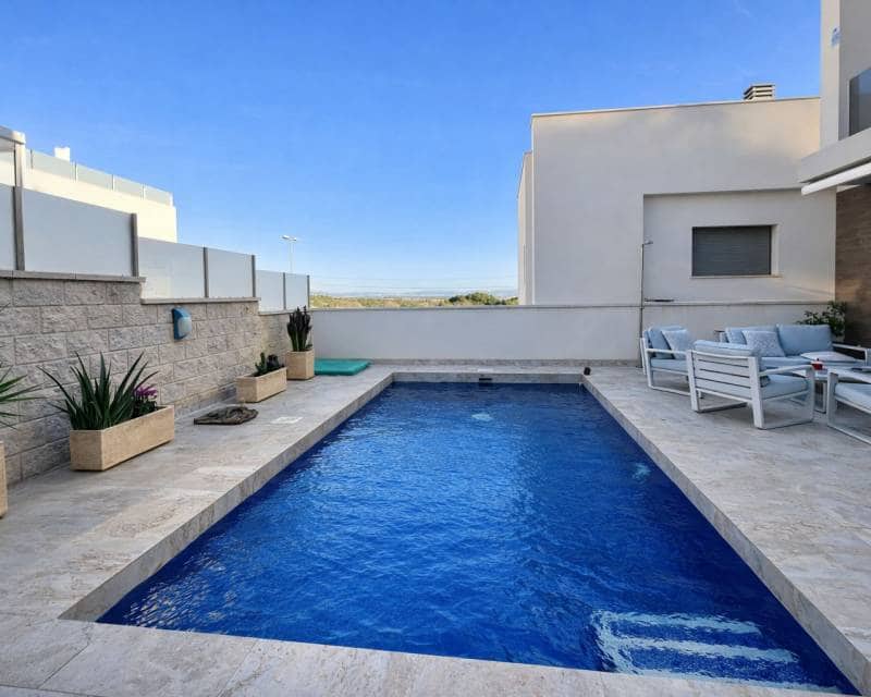 3 soveværelse Villa til salg i Orihuela Costa med swimmingpool - € 460.000 (Ref: 10052021)