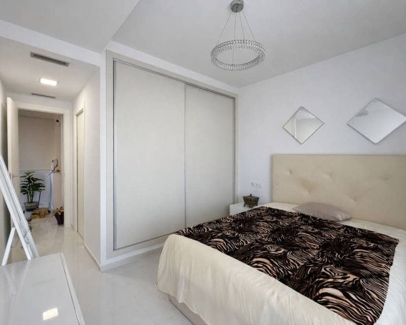 3 soveværelse Villa til salg i Orihuela Costa med swimmingpool - € 460.000 (Ref: 10052021)