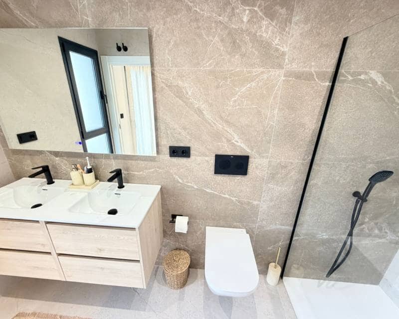 Chalet de 3 habitaciones en Dolores en venta con piscina - 440.000 € (Ref: 10052022)