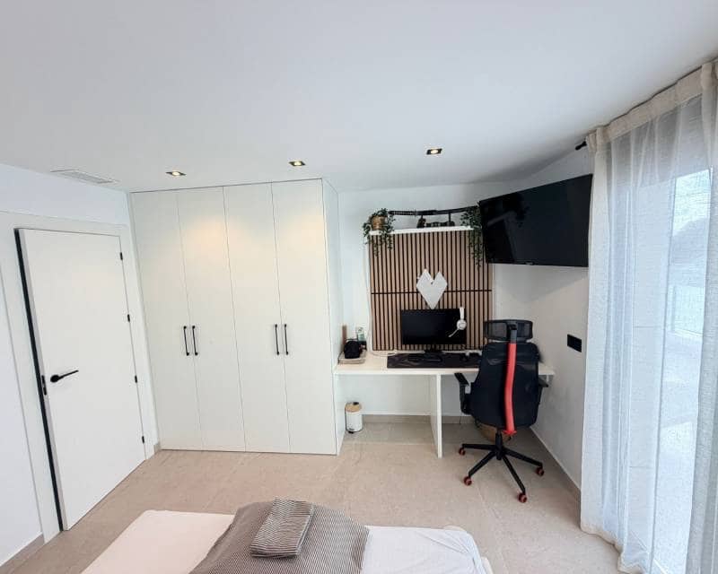 Chalet de 3 habitaciones en Dolores en venta con piscina - 440.000 € (Ref: 10052022)