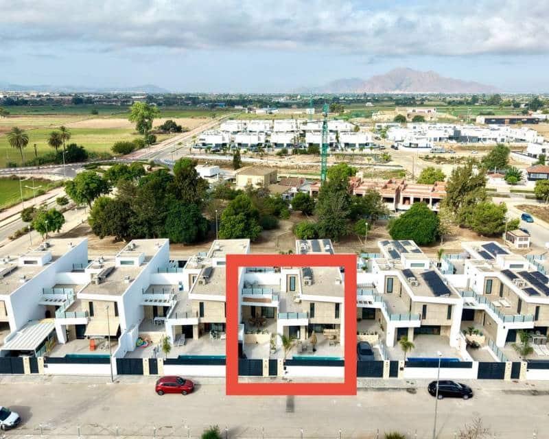 Chalet de 3 habitaciones en Dolores en venta con piscina - 440.000 € (Ref: 10052022)