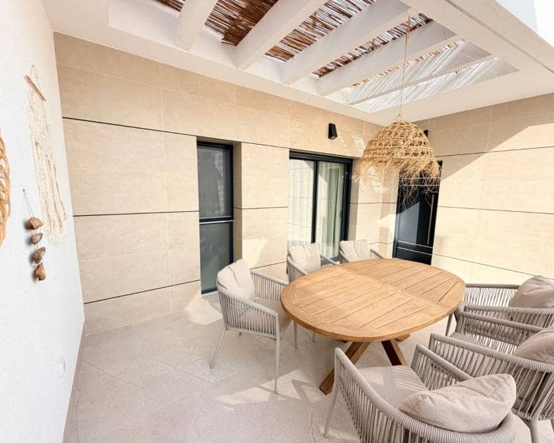Chalet de 3 habitaciones en Dolores en venta con piscina - 440.000 € (Ref: 10052022)