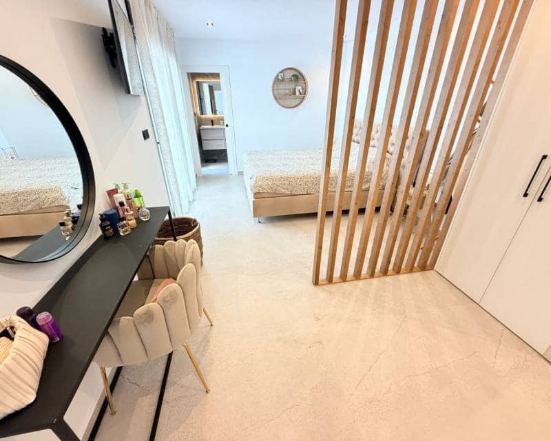 Chalet de 3 habitaciones en Dolores en venta con piscina - 440.000 € (Ref: 10052022)