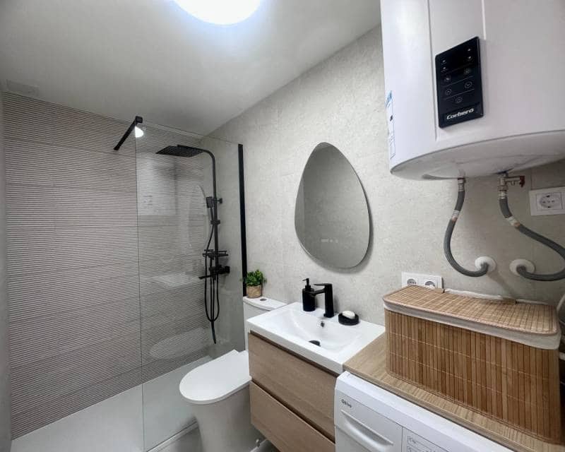 1 soveværelse Lejlighed til salg i Torrevieja med swimmingpool - € 159.900 (Ref: 10052127)