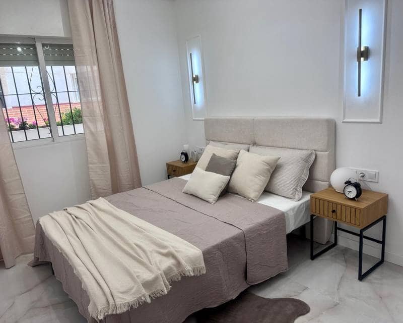 1 soveværelse Lejlighed til salg i Torrevieja med swimmingpool - € 159.900 (Ref: 10052127)